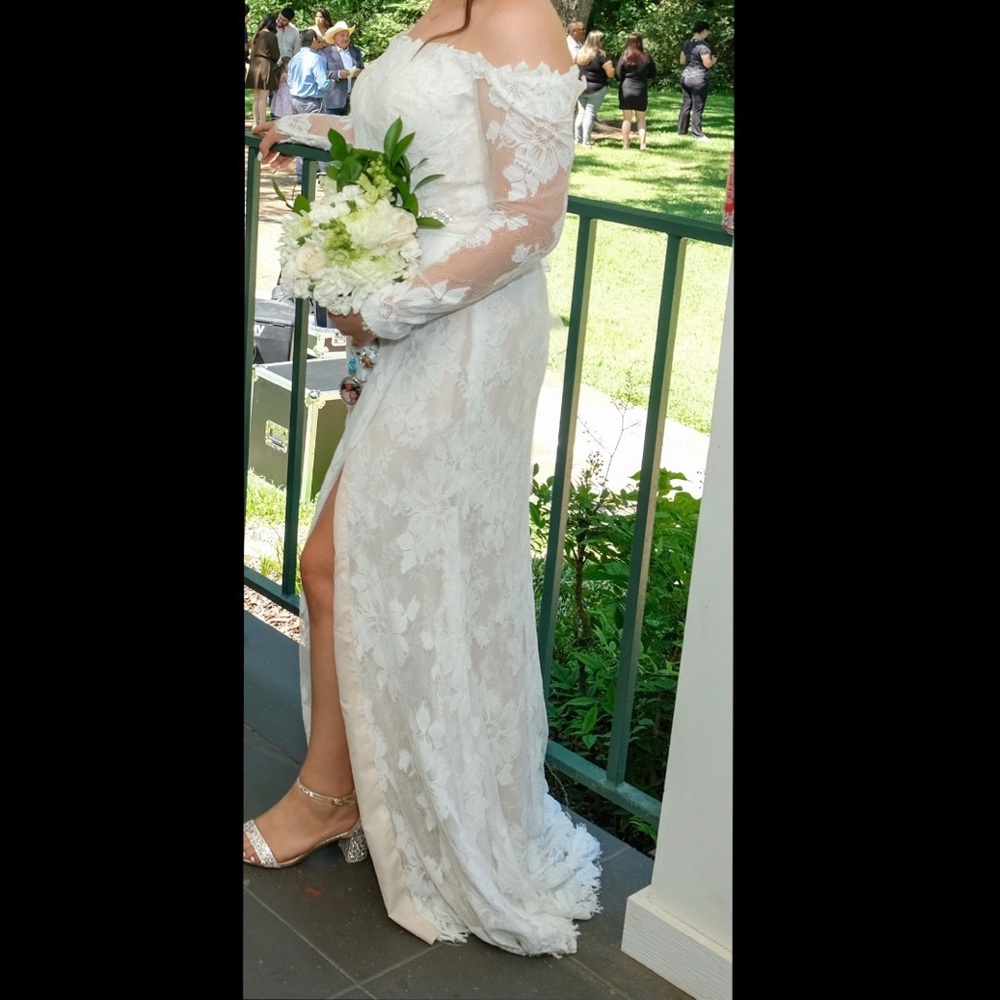 Wedding dress